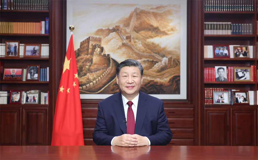 新年前夕,国家主席习近平通过中央广播电视总台和互联网,发表二〇二四年新年贺词。 新华社记者 鞠鹏 摄
